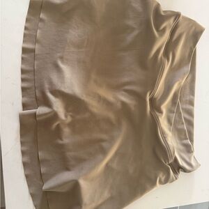Sleek neutral tennis Skirt
